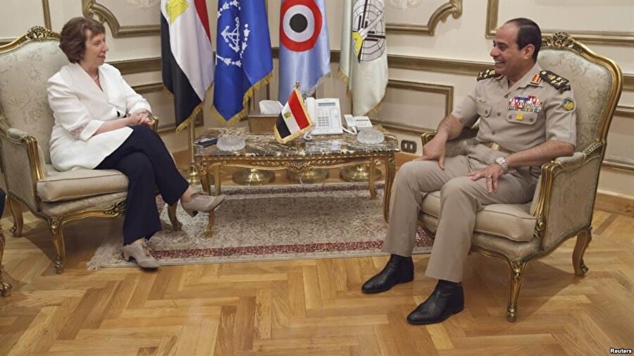 AB Dış İlişkiler ve Güvenlik Politikası Yüksek Temsilcisi Ashton ve Mısır'ın cunta yönetiminin Cumhurbaşkanı Abdulfettah Sisi