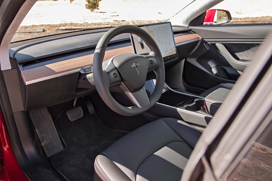 Tesla 3 anahtarsız geliyor Akıllı telefonlardaki uygulamayla çalışacak