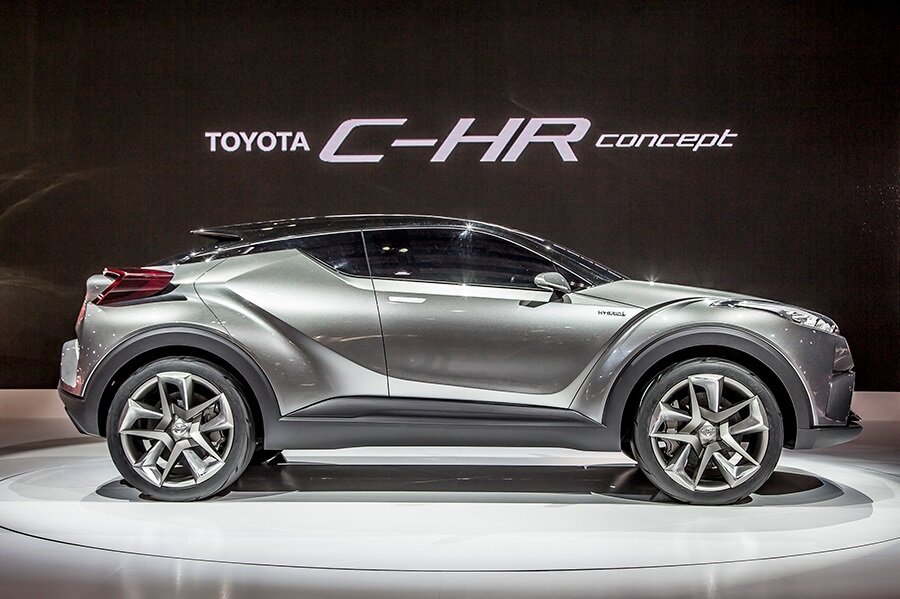 Toyota C-HR sadece markanın değil genel içinde ön planda kalmayı başaran bir hibrit modeli oldu. 