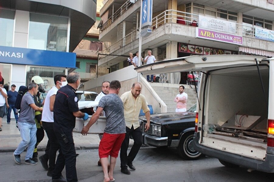 Yusuf Kalkan'ın cesedi otopsi için Pamukkale Üniversitesi Hastanesi'ne kaldırıldı. (İHA)