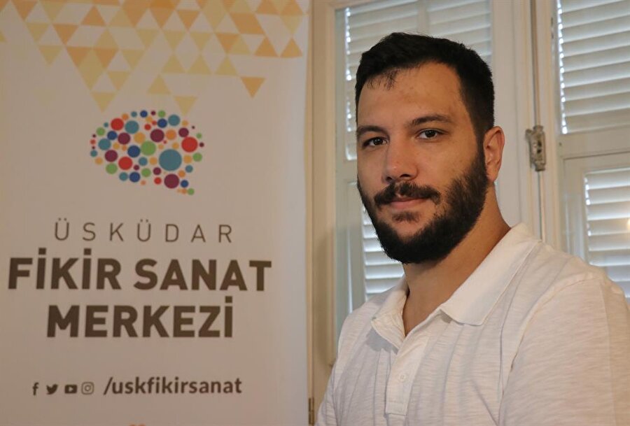 İstanbul'da bir yazılım firmasında çalışan Orhan Ekinci, bir restoranda siparişinin gelmesini beklerken, bu işlemi hızlandıracak, "sanal garson" olarak tanımlanabilecek bir mobil uygulama geliştirmeye karar verdi.