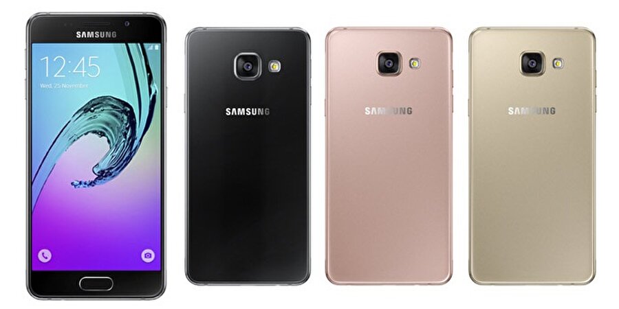 Yeni nesil Samsung Galaxy A serisiyle birlikte ön kısımdaki ana menü tuşu da tarih oluyor; parmak izi okuyucu ise telefonun arka kısmına konumlandırılıyor. 