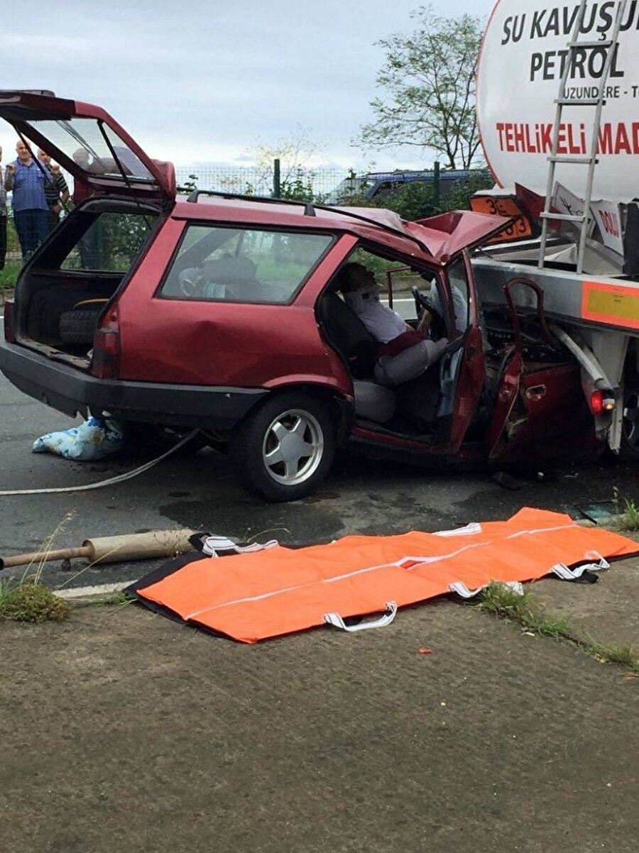 Trabzon’un Sürmene ilçesinde meydana gelen trafik kazasında 2 kişi hayatını kaybetti.