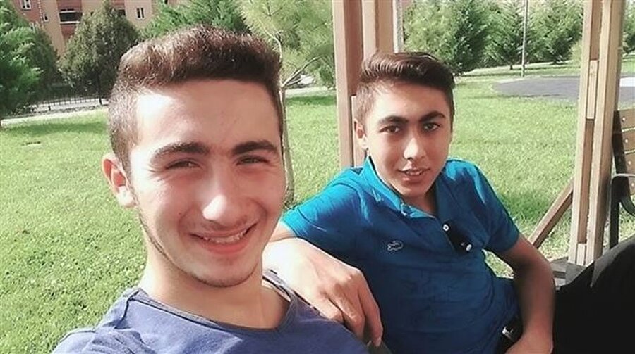 Emre A. (18) aynı olayda hafif şekilde yaralanmıştı.