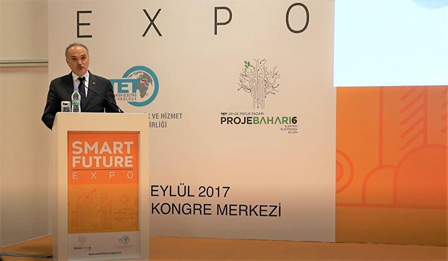 Smart Future Expo'nun açılışı Bilim, Sanayi ve Teknoloji Bakanı Faruk Özlü tarafından gerçekleştirildi.