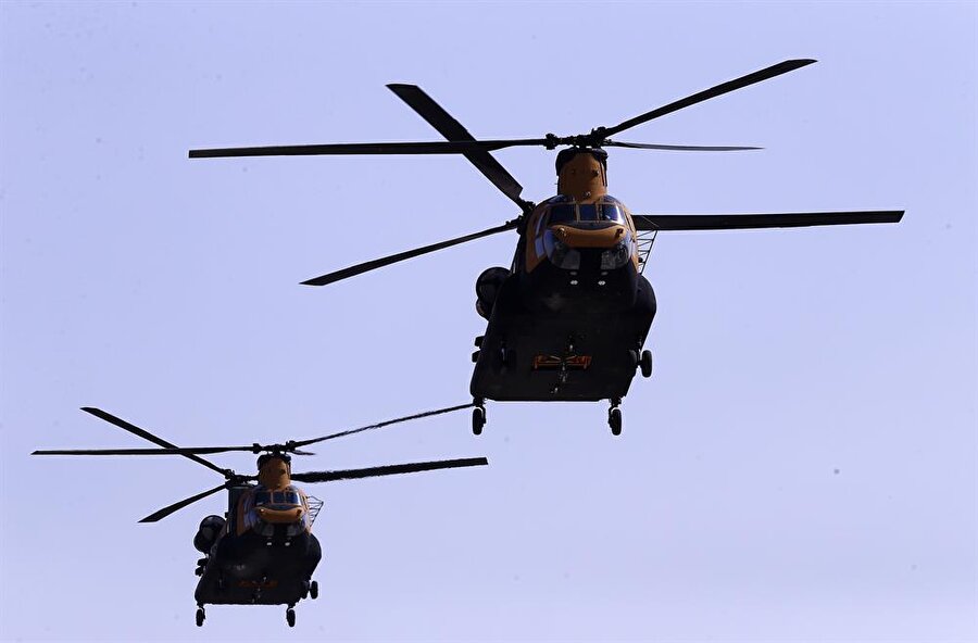 Türk Silahlı Kuvvetleri, "uçan kale" CH-47F Chinook helikopterleri envanterine aldı. (Mehmet Ali Özcan / AA)