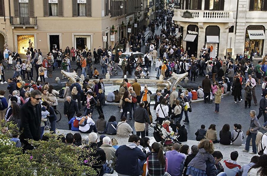 Roma'nın güney-doğusu ve Anzio kasabasında, bu virüsten kaynaklanan 47 vakaya rastlandı.