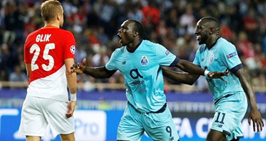 Beşiktaş'a karşı cezası nedeniyle forma giyemeyen Kamerunlu golcü, Monaco karşılaşmasında attığı 2 golle takımını sırtlamasını bildi.