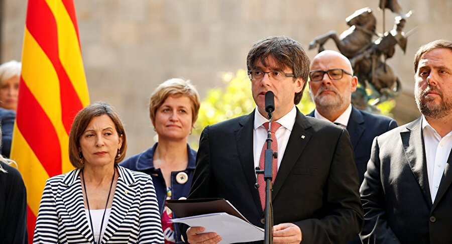 Katalonya Özerk Yönetim Hükümeti Başkanı Carles Puigdemont