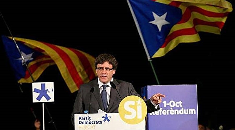 Katalonya Bölgesi Başkanı Carles Puigdemont