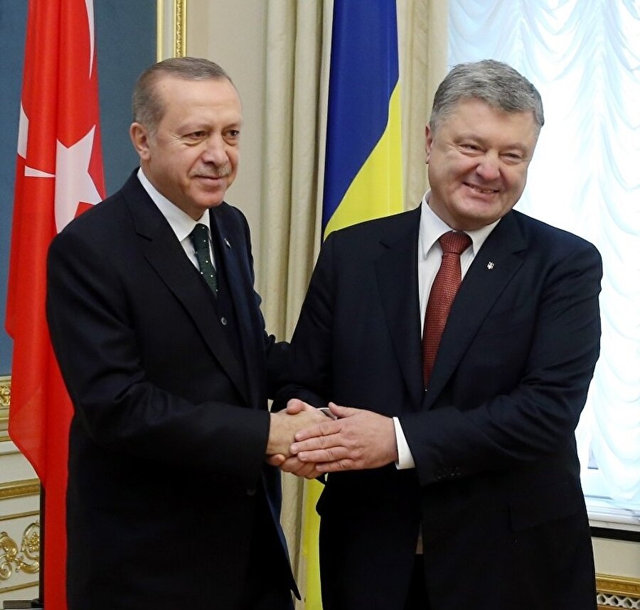 Cumhurbaşkanı Recep Tayyip Erdoğan, temaslarda bulunmak üzere geldiği Kiev’de Ukrayna Devlet Başkanı Petro Poroşenko ile görüştü.