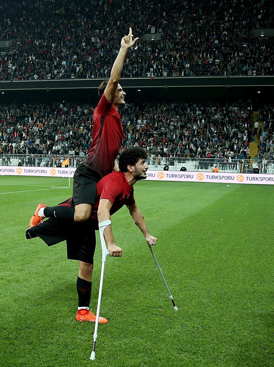 Kahramanlarımızın müthiş sevinci. Kaynak: AA