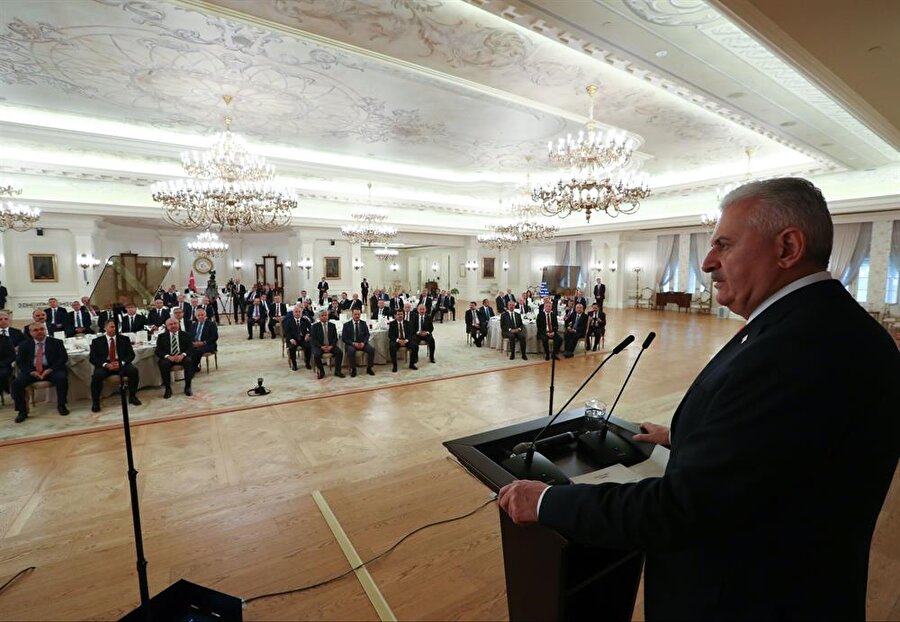 Başbakan Binali Yıldırım, Çankaya Köşkü'nde düzenlenen Valiler Toplantısı'na katılarak bir konuşma yaptı.