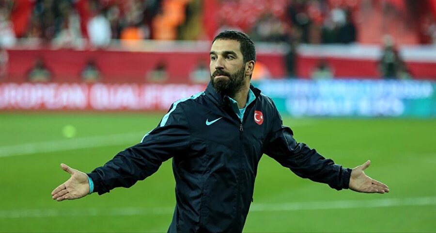 Arda Turan gündemden düşmüyor.