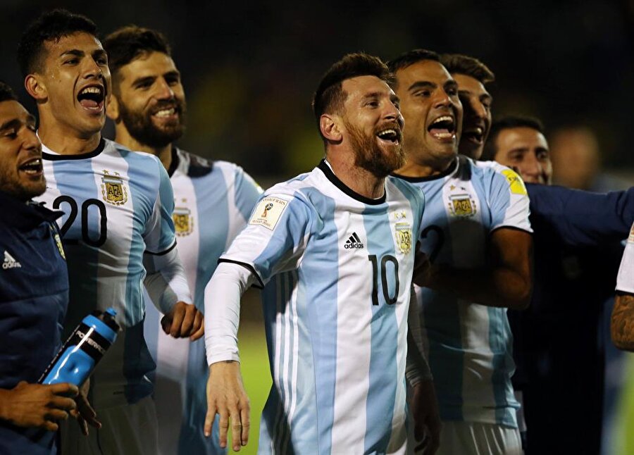 Lionel Messi ve arkadaşlarının sevincine şike gölgesi düştü.