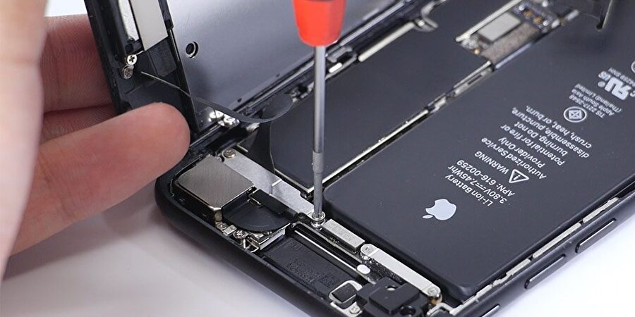 Qualcomm, Apple'ın iPhone'larda patentleri ihlal ettiğini savunuyor.