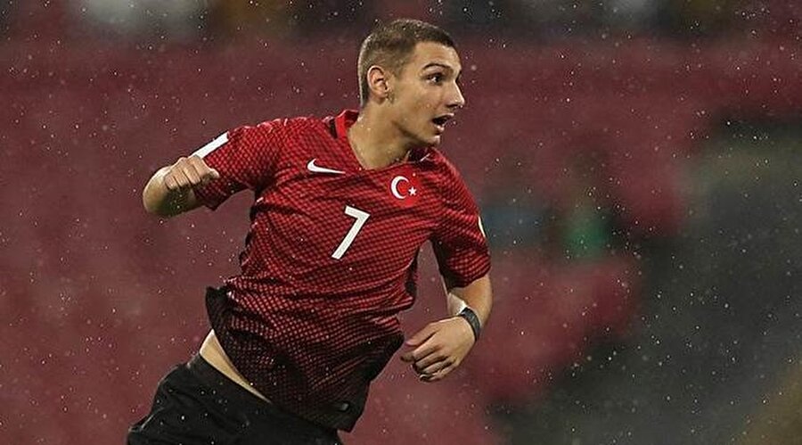 Ahmed Kutucu, Burak Yılmaz'a benzerliğiyle dikkat çekiyor.