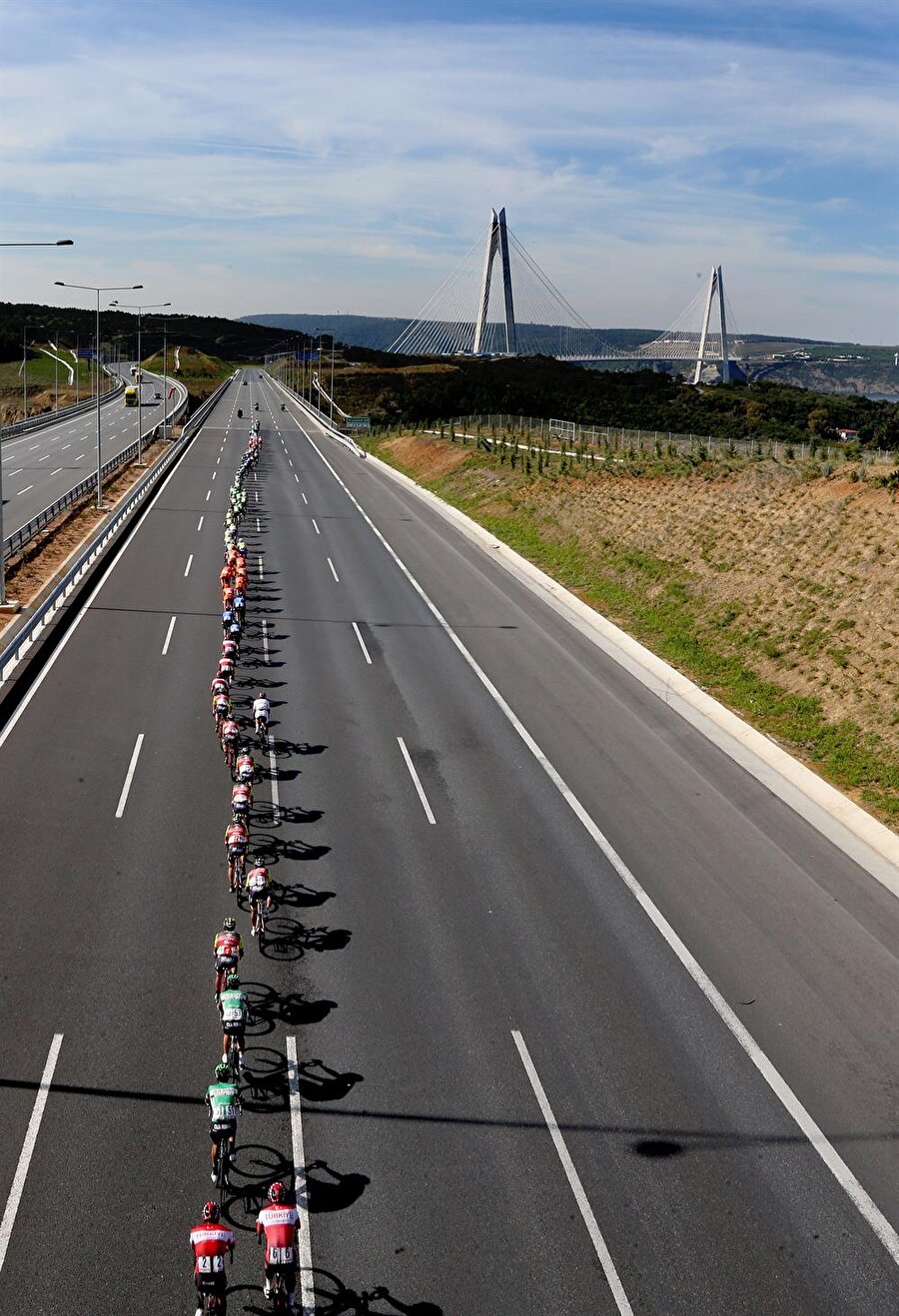 2017 Cumhurbaşkanlığı Türkiye Bisiklet Turu kapsamında, sporcular, Anadolu Otoyolu ve Yavuz Sultan Selim Köprüsü'nden geçiş yaptı.