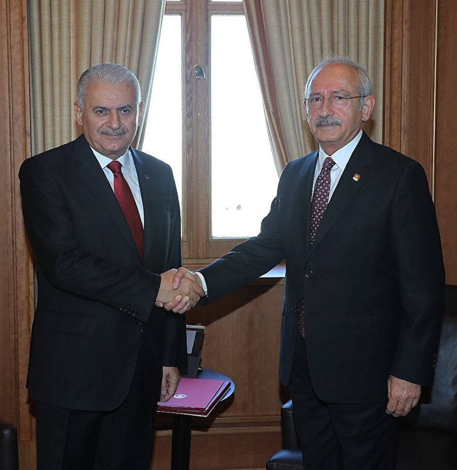 Başbakan Binali Yıldırım ve CHP Genel Başkanı Kemal Kılıçdaroğlu TBMM'de görüştü.