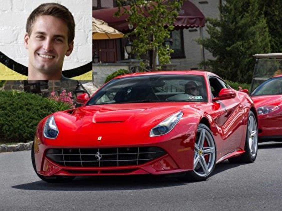 Evan Spiegel'in çok konuşulan Ferrari'si. 