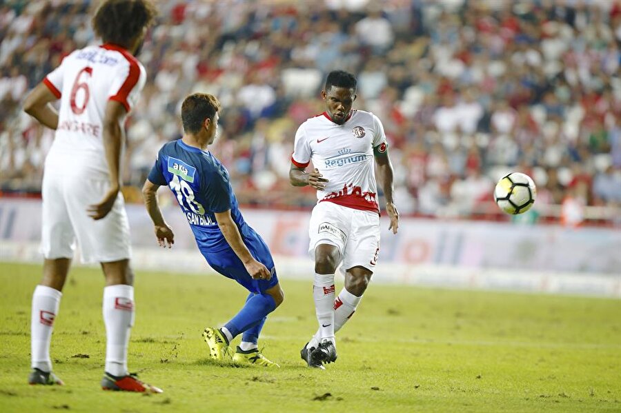 Antalyaspor evinde Kasımpaşa'yı 2-1 mağlup etti.