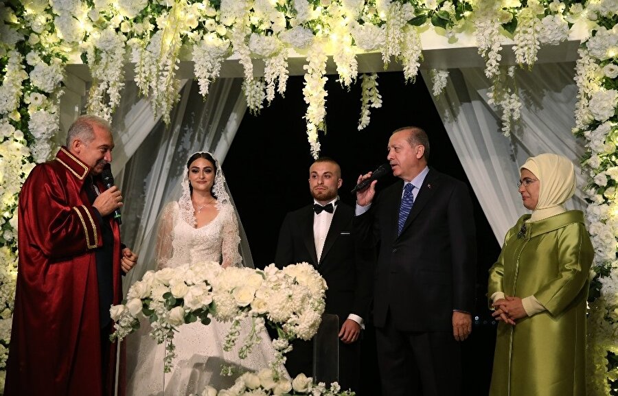 Cumhurbaşkanı Erdoğan çiftin nikah şahidi oldu. (Fotoğraf: İHA)
