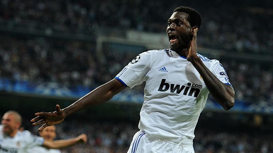 Real Madrid'de sadece yarım sezon geçiren Adebayor, 22 maça çıktı ve 8 gol kaydetti.