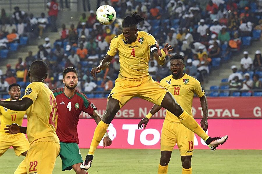 Togo Milli Takımı formasını 63 kez giyen Adebayor, 29 gole imza attı.