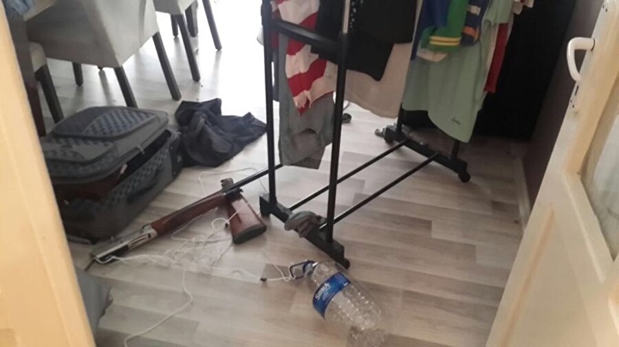 Bunalıma giren genç, kurduğu düzenekle kendisini annesine öldürttü.