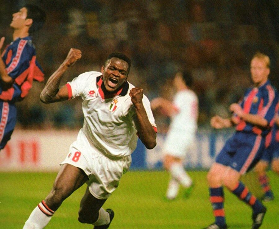 1993-1994 Şampiyonlar Ligi Finalinde Milan formasıyla Barcelona'ya gol atan Marcel Desailly