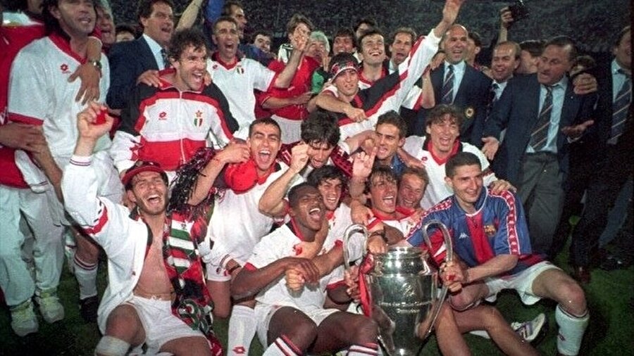 1993-1994 sezonunda Şampiyonlar Ligi Şampiyonu İtalya'nın Milan takımı oldu.