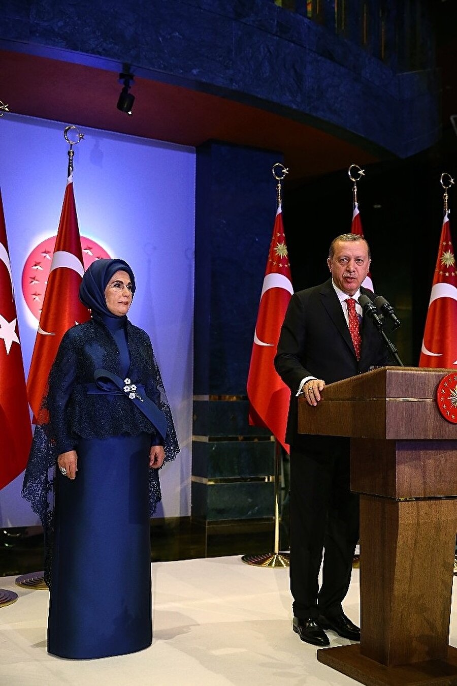 29 Ekim Cumhuriyet Bayramı Resepsiyonu Cumhurbaşkanı Recep Tayyip Erdoğan ve eşi Emine Erdoğan'ın ev sahipliğinde Cumhurbaşkanlığı Külliyesi'nde yapıldı.