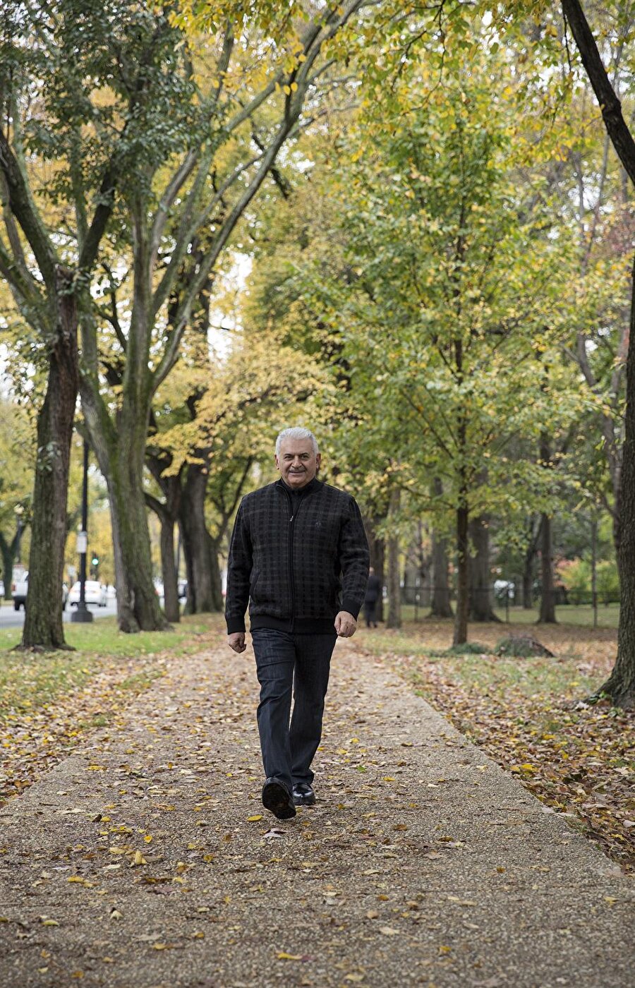 Başbakan Yıldırım, resmi ziyaret için geldiği Washington'da beraberindeki heyetle yürüyüş yaptı.