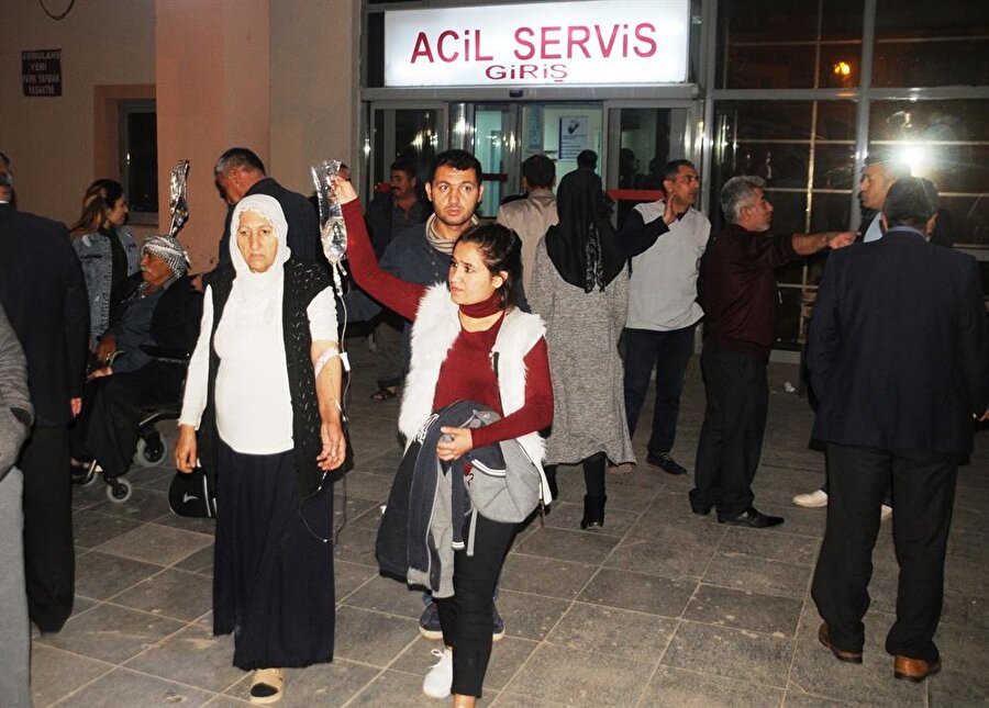 7,3 büyüklüğündeki deprem, Güneydoğu Anadolu Bölgesi'nde de hissedildi. Cizre Devlet Hastanesi acil servisi kısa süreliğine tedbir amaçlı boşaltıldı.
