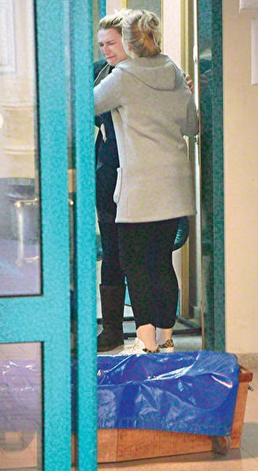 2 çocuğunu kaybeden acılı anne morgda gözyaşı döktü.