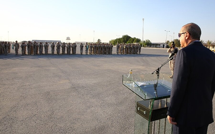 Cumhurbaşkanı Recep Tayyip Erdoğan, Türk Silahlı Kuvvetleri (TSK) Kara Unsur Komutanlığını ziyaret etti.
