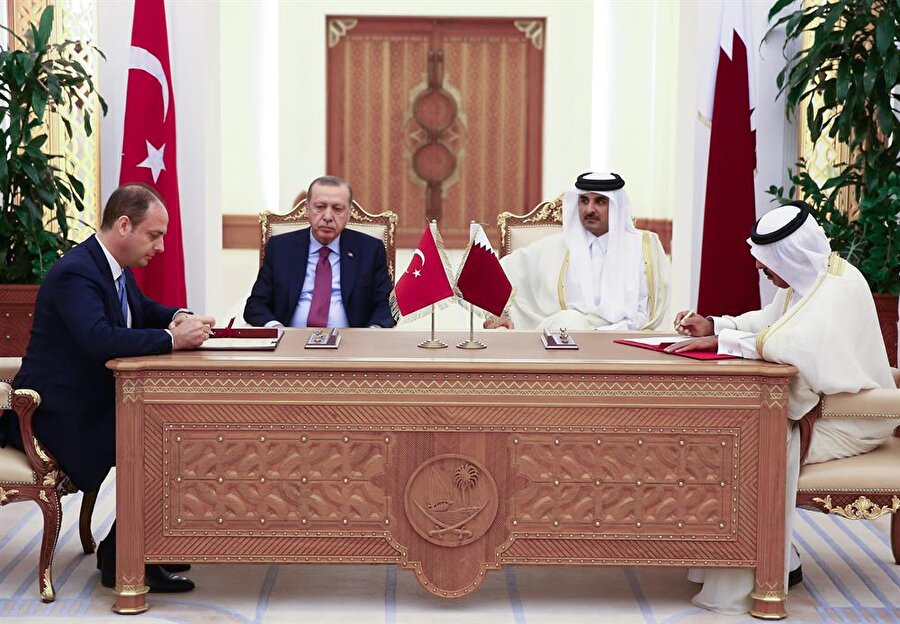  Türkiye-Katar Yüksek Stratejik Komite 3. Toplantısı’na katıldı. Toplantının ardından imza törenine geçildi.