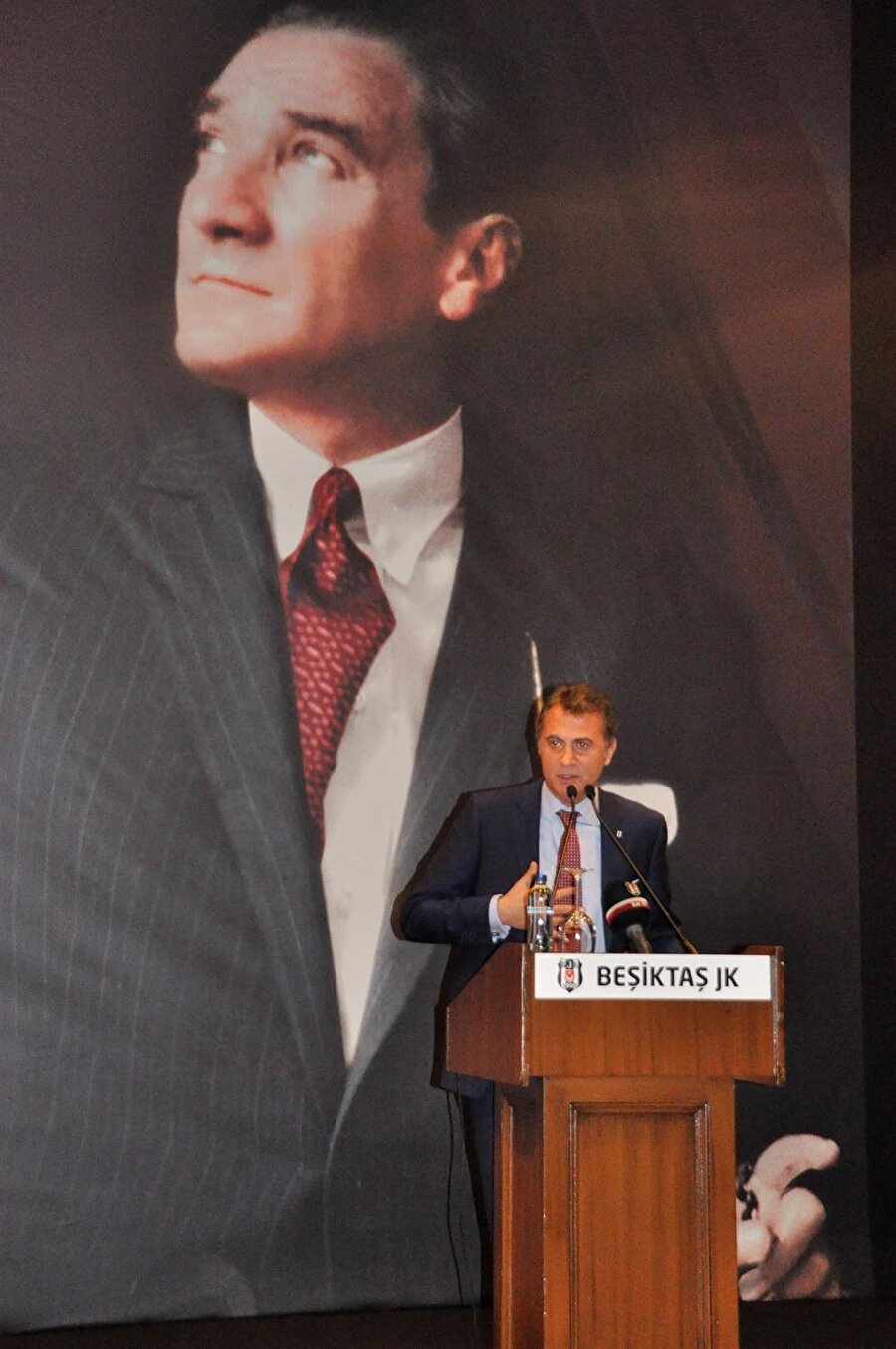 Fikret Orman, siyah-beyazlı yönetimin önemli işlere imza attığını söyledi.