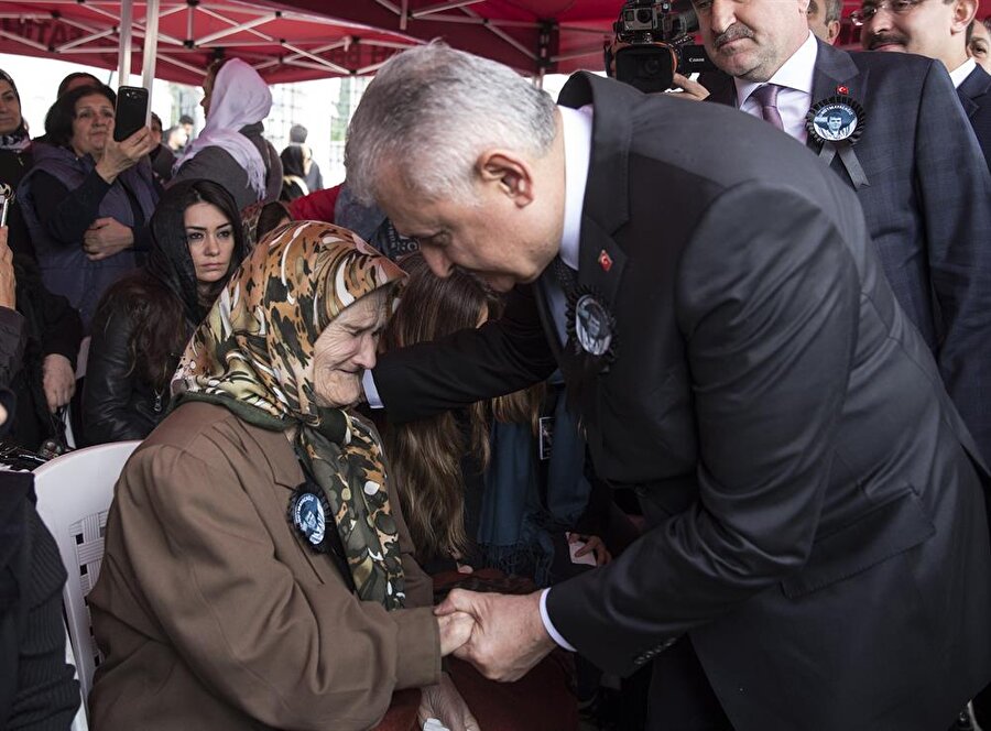 Başbakan Yıldırım taziyede bulundu. (Fotoğraf: AA)