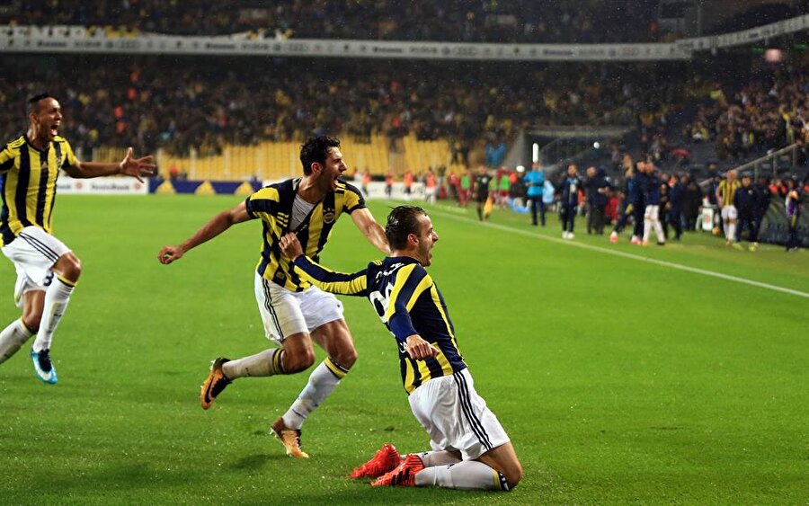 İsmail Köybaşı, Soldado'nun attığı golde çılgınca sevinmişti.