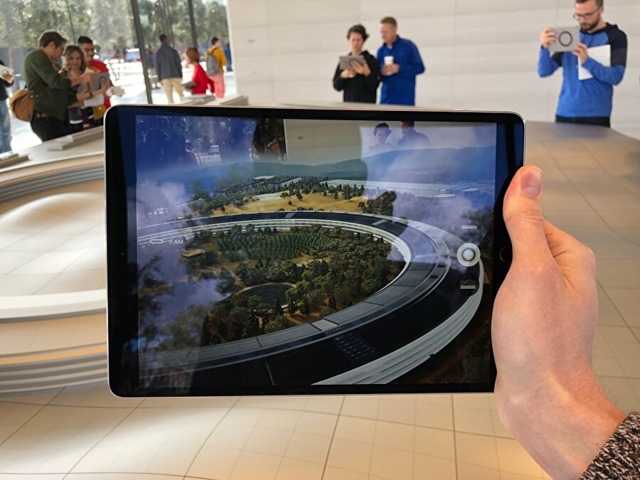 Apple'ın uzay üssü kampüsünden fotoğraflar.