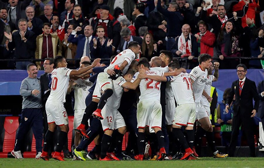 Şsampiyonlar Ligi E Grubu'nda Sevilla ile Liverpool 3-3 berabere kaldı.