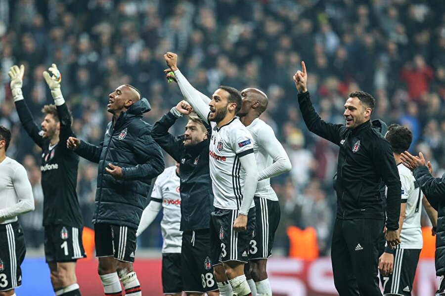 Beşiktaş son olarak Porto ile 1-1 berabere kaldı ve Devler Ligi'nde liderlik koltuğunu garantiledi. (Fotoğraf: AA)