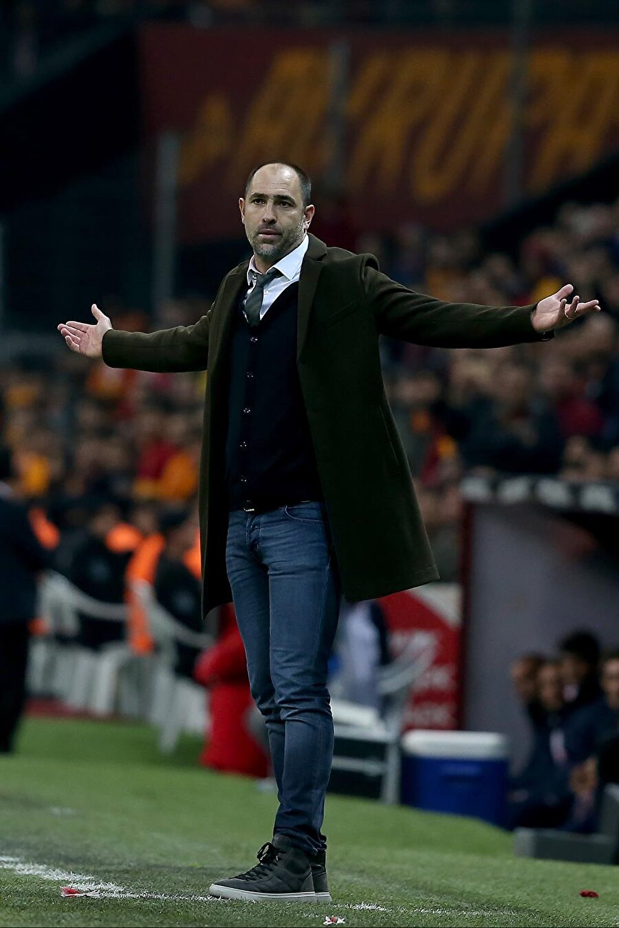 Hırvat teknik adam hakkında çıkan, "Galatasaray'dan gönderilecek" iddialarına son derece öfkeli.