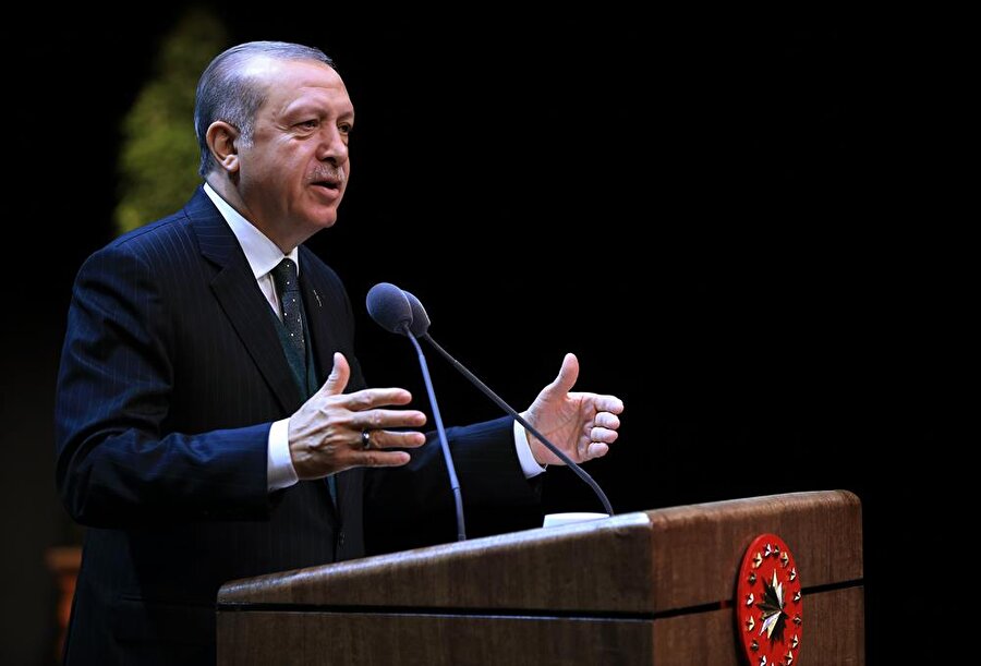 Cumhurbaşkanı Erdoğan, CHP Lideri Kılıçdaroğlu'nun kendisi hakkındaki yurt dışı hesaplarına para aktardı iddialarına yanıt verdi.