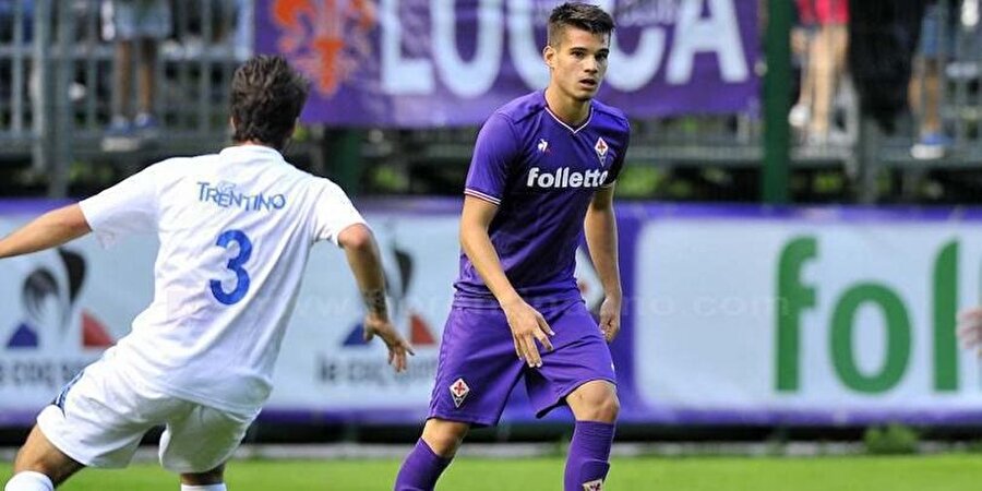 Ianis Hagi, Fiorentina U-19 takımıyla çıktığı 15 maça 6 gol ve 3 asist sığdırdı.