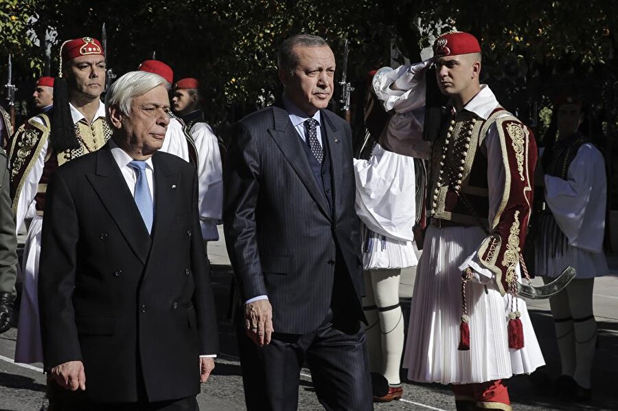 Yunanistan'ın başkenti Atina'da bulunan Cumhurbaşkanı Recep Tayyip Erdoğan, Yunanistan Cumhurbaşkanı Prokopis Pavlopoulos ile görüştü.