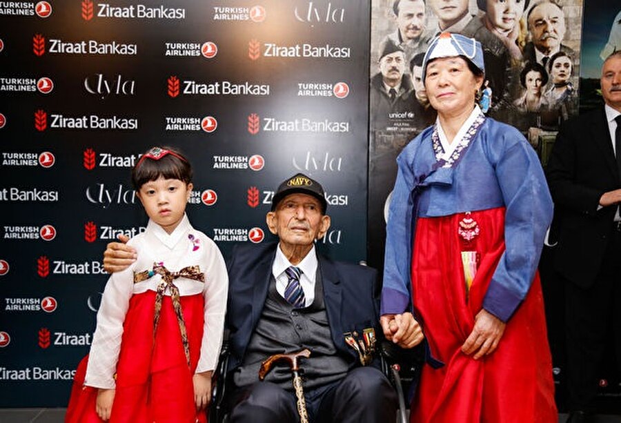Astsubay Süleyman Dilbirliği, Kore Savaşı sırasında ailesini savaşta yitiren 5 yaşındaki bir kız çocuğunu sahiplenerek adını Ayla koymuş ve bu öyküsüyle "Ayla" filmine konu olmuştu.