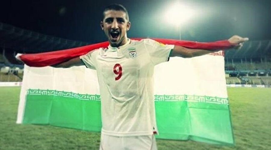 Genç futbolcu yetenekli futbolcuyu İstanbul'a getirdi.
