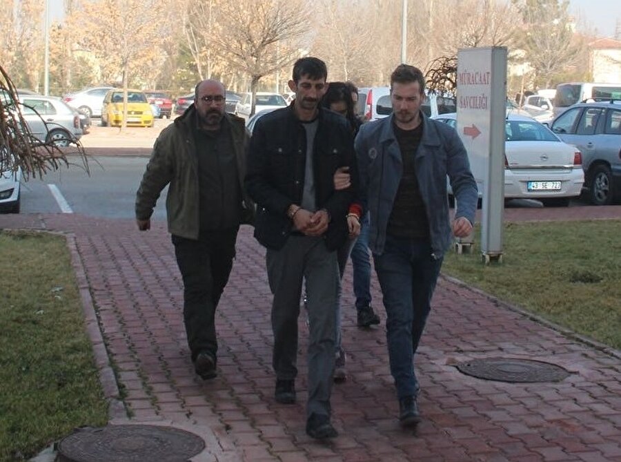 Üniversiteli öğrencisi kız tutuklanırken, diğer şüpheli gözaltına alındı.